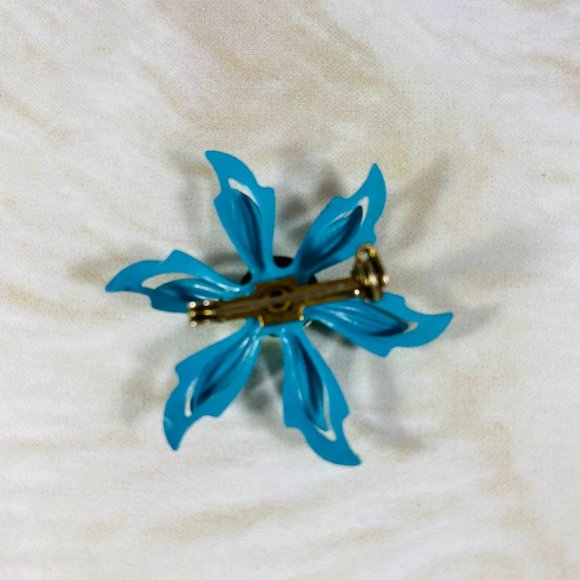 Petite vintage little enamel daisy flower pin 60s turquoise and green - Picture 4 of 4